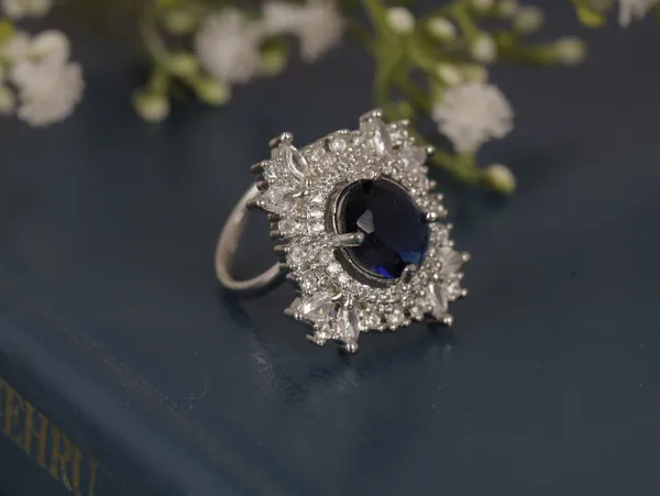 Blue_Stylish_Design_Metal_Diamond_Ring