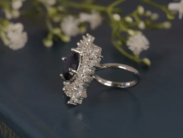 Blue_Stylish_Design_Metal_Diamond_Ring