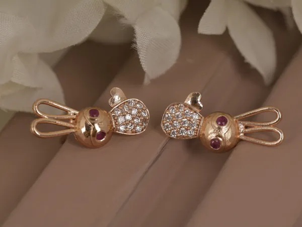 Rose_Gold_Alloy_Stud_Earrings_For_Women
