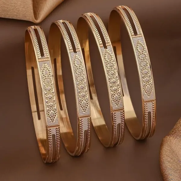 Gold_Metal_Bangle_Set_(Pack_Of_2)