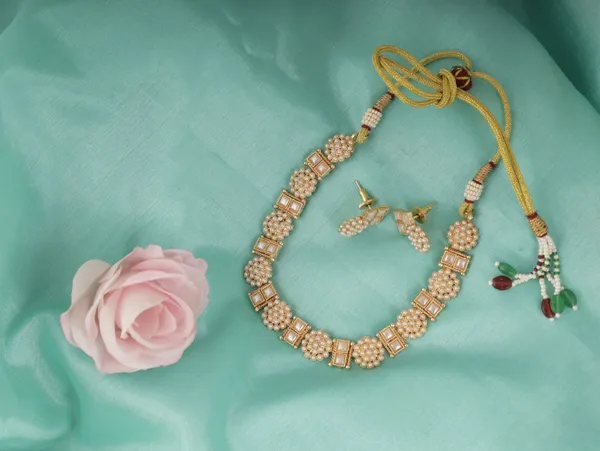 White_Brass_Earring_&_Necklace_Jewellery_Set