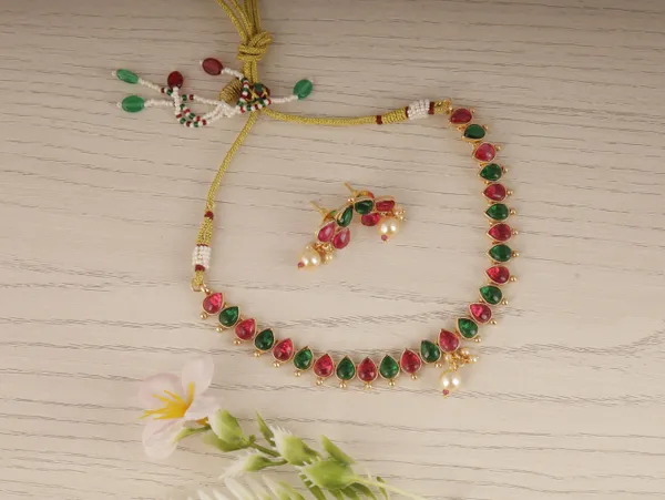 Green_Brass_Earring_&_Necklace_Jewellery_Set