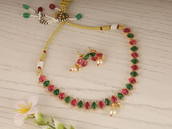 Green_Brass_Earring_&_Necklace_Jewellery_Set