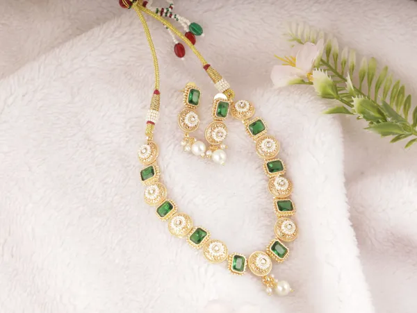 Green_Brass_Earring_&_Necklace_Jewellery_Set