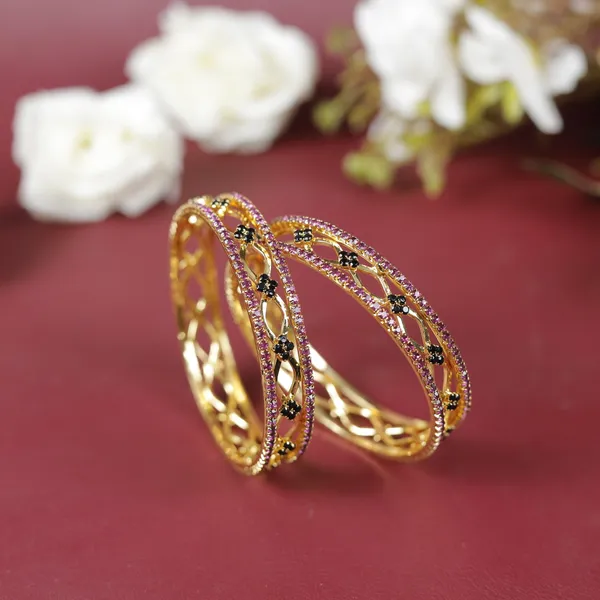 Traditional_Bridal_Gold-Plated_Kangan_with_Ruby_Pink_and_Black_Stone_Accents
