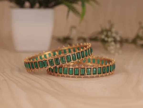 Twirlaa_Gold_Plated_Green_Stone_&_American_Diamond_Jewellery_Combo_Set_for_Women
