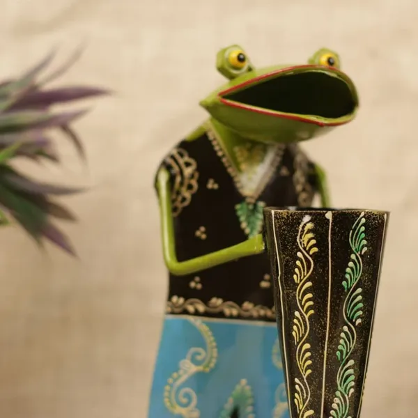 Multicolour_Frog_Pen_Stand_Unique_Animal_Design_For_Home