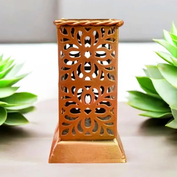 Golden_Iron_Pen_Stand_Showpiece_For_Home