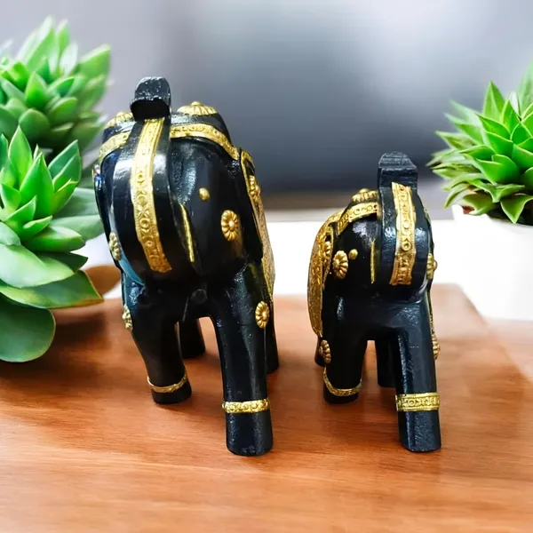 Gold_Wooden_Elephant_Set_Of_Decorative_Statues_For_Home_(Set_2)