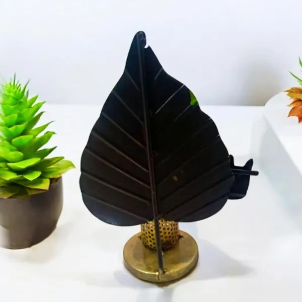 Multicolour_Lord_Krishna_Pen_Stand_Leaf_Shaped_Desk_Organizer_Elegant_For_Home