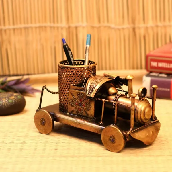 Golden_Metal_Engine_Shape_Car_Pen_Stand_For_Home