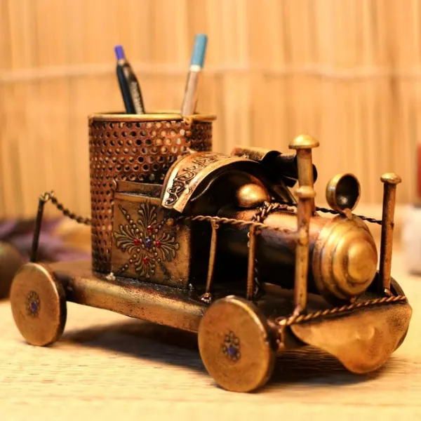 Golden_Metal_Engine_Shape_Car_Pen_Stand_For_Home