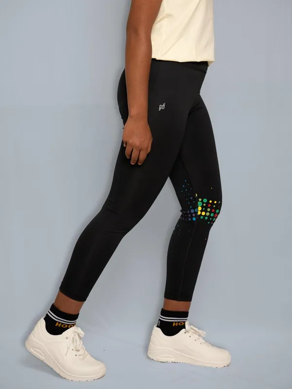 Black_Premium_Kooltex_Fabric_&_Spandex_Sports_Leggings_For_Kids