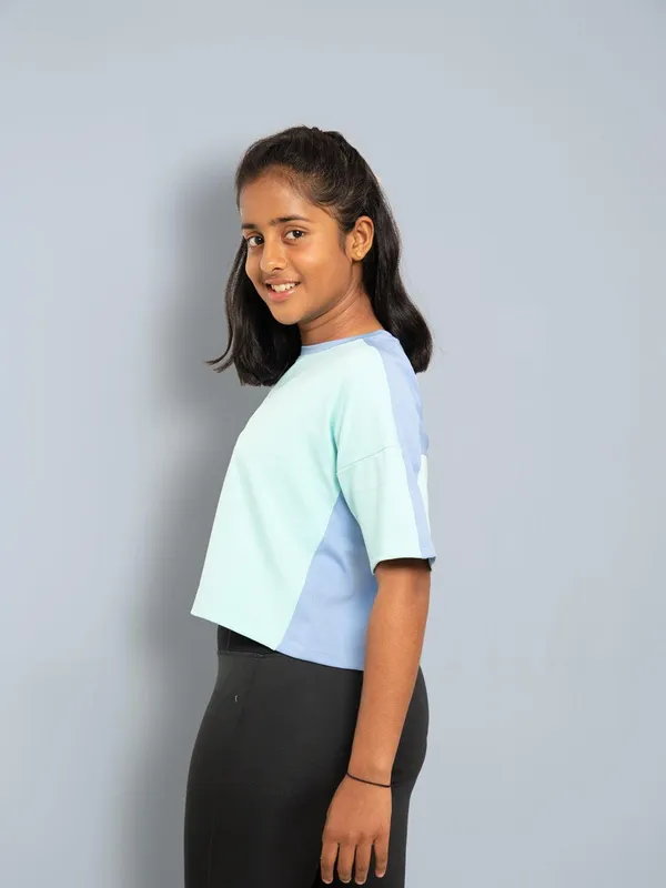 Mint_Green_Premium_Kooltex_Fabric_&_Spandex_Sports_Tank_Tops_For_Girls