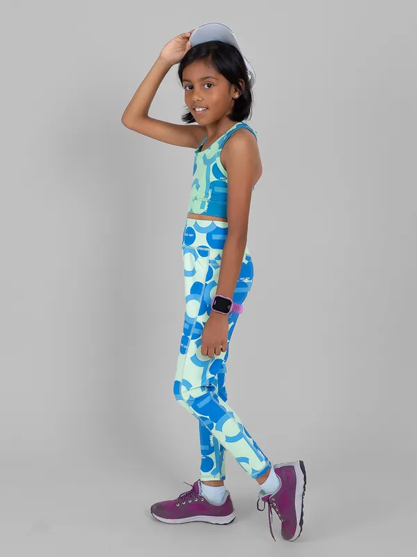 Mint_Green_Premium_Kooltex_Fabric_&_Spandex_Sports_Bras_For_Girls