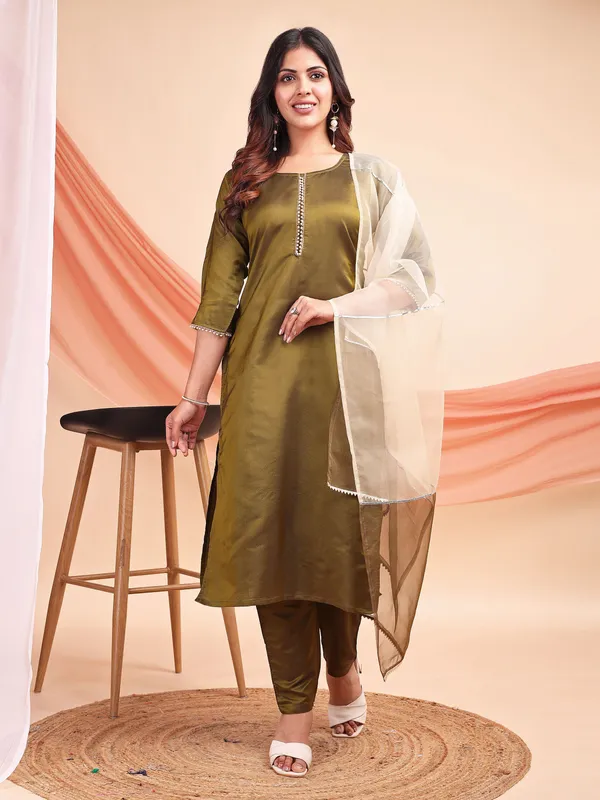 Mahendi_Art_Silk_Solid_Kurti_Pant_Dupatta_Set_For_Women