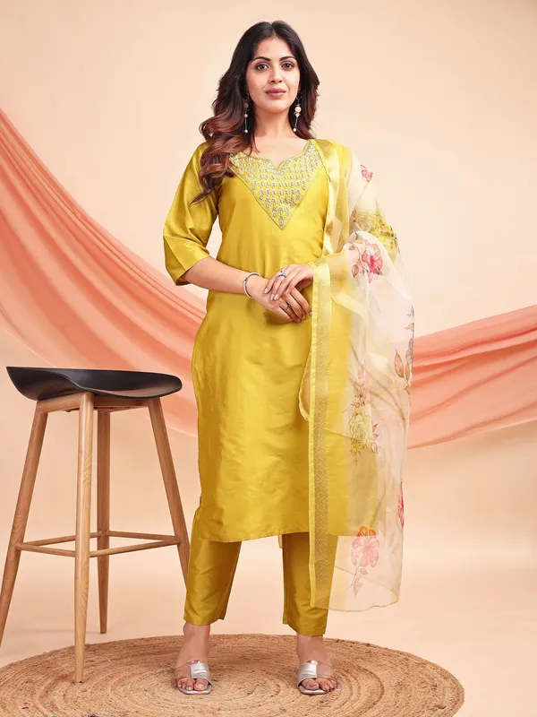 Yellow_Art_Silk_Embroidered_Kurti_Pant_Dupatta_Set_For_Women