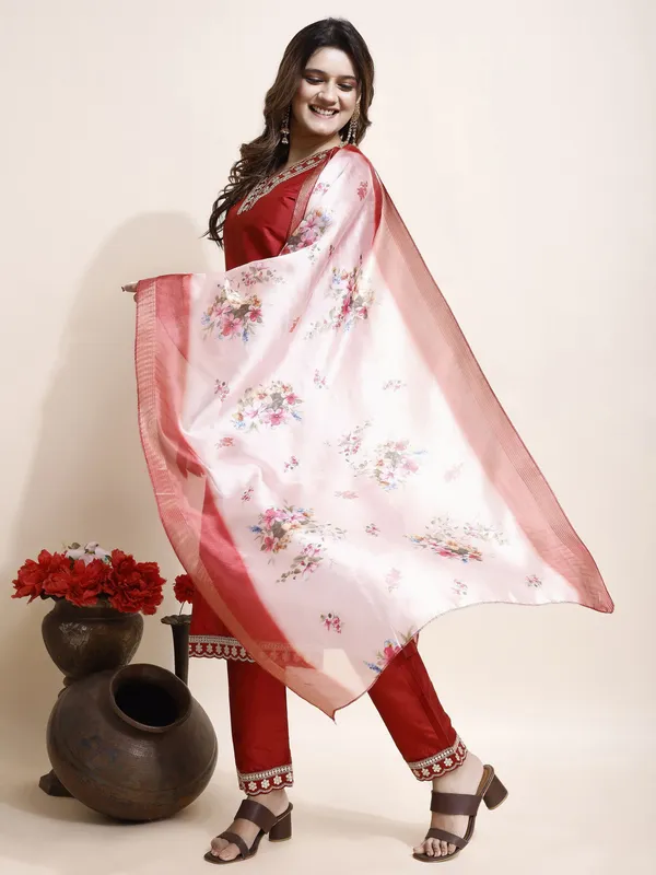 Red_Art_Silk_Floral_Print_Kurti__Pant_Dupatta_Set_For_Women
