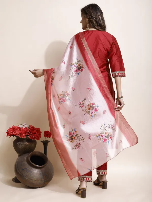 Red_Art_Silk_Floral_Print_Kurti__Pant_Dupatta_Set_For_Women