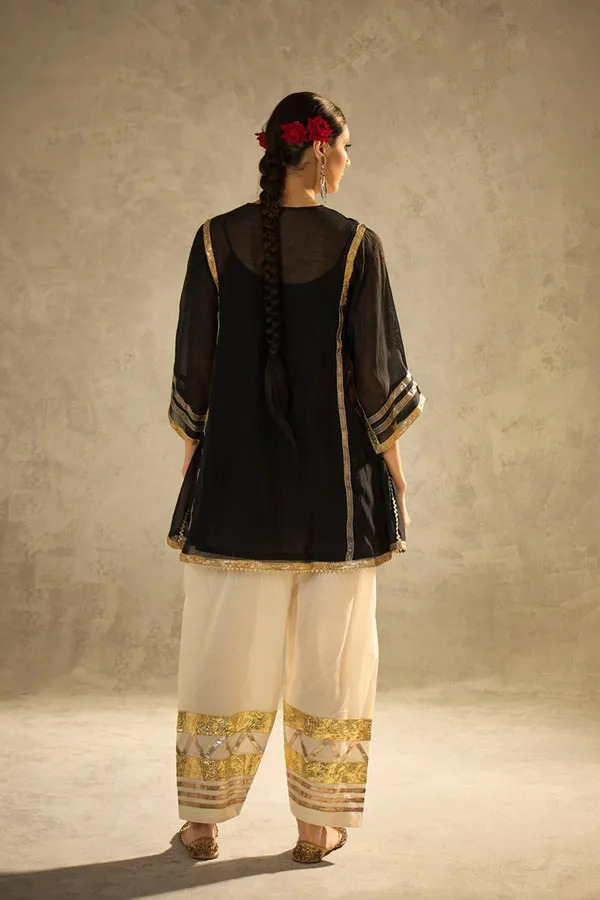 BLACK__CO-ORD_SET_WITH_USE_OF_ATTRACTIVE_GOTA_PATTI_