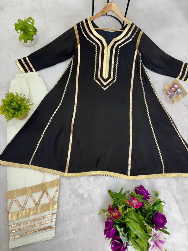 BLACK__CO-ORD_SET_WITH_USE_OF_ATTRACTIVE_GOTA_PATTI_