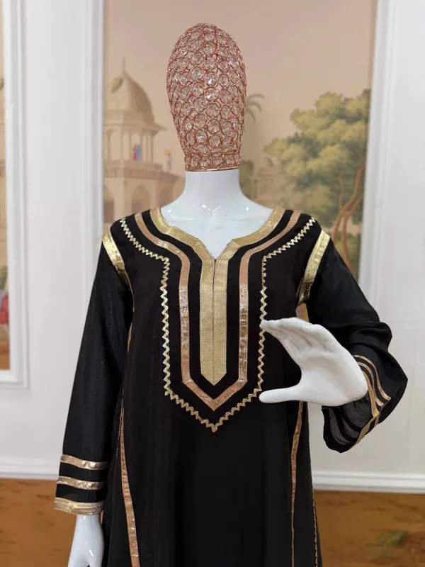 BLACK__CO-ORD_SET_WITH_USE_OF_ATTRACTIVE_GOTA_PATTI_