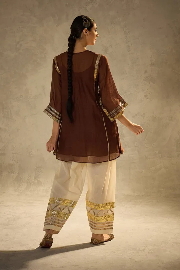 BROWN_CO-ORD_SET_WITH_USE_OF_ATTRACTIVE_GOTA_PATTI_