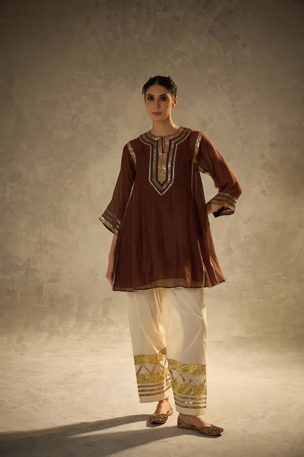 BROWN_CO-ORD_SET_WITH_USE_OF_ATTRACTIVE_GOTA_PATTI_