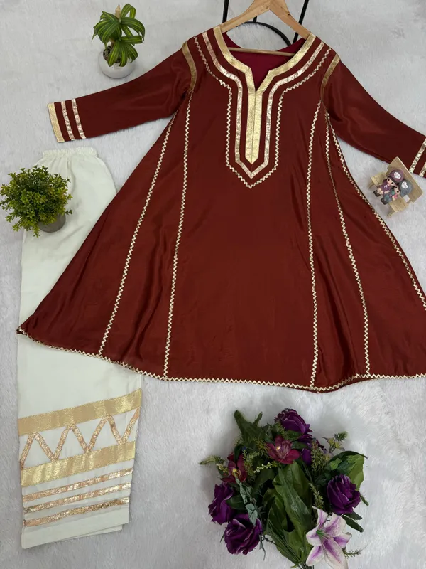 BROWN_CO-ORD_SET_WITH_USE_OF_ATTRACTIVE_GOTA_PATTI_