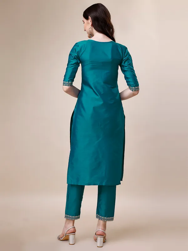 Blue_Elegant_Embroidered_Kurta_Set_with_Straight_Pants