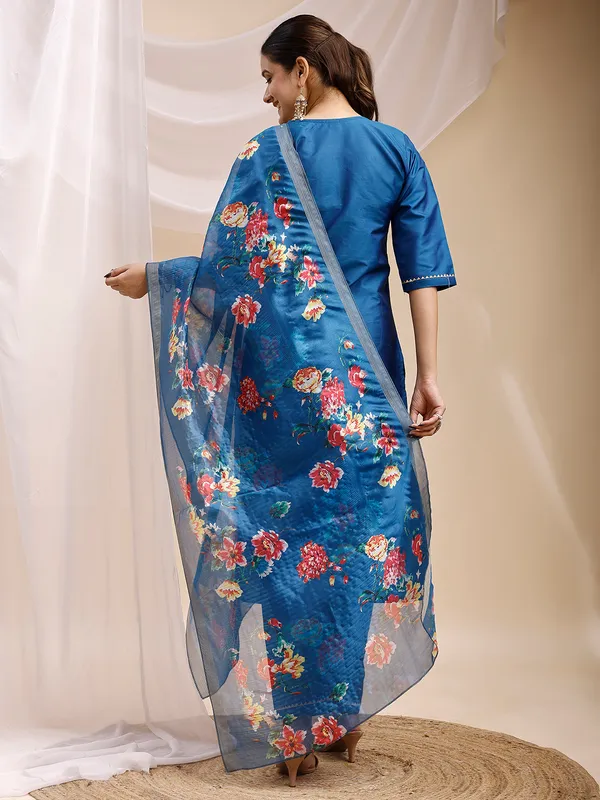 Blue_Embroidered_Straight_Kurta_Set_with_Floral_Printed_Dupatta
