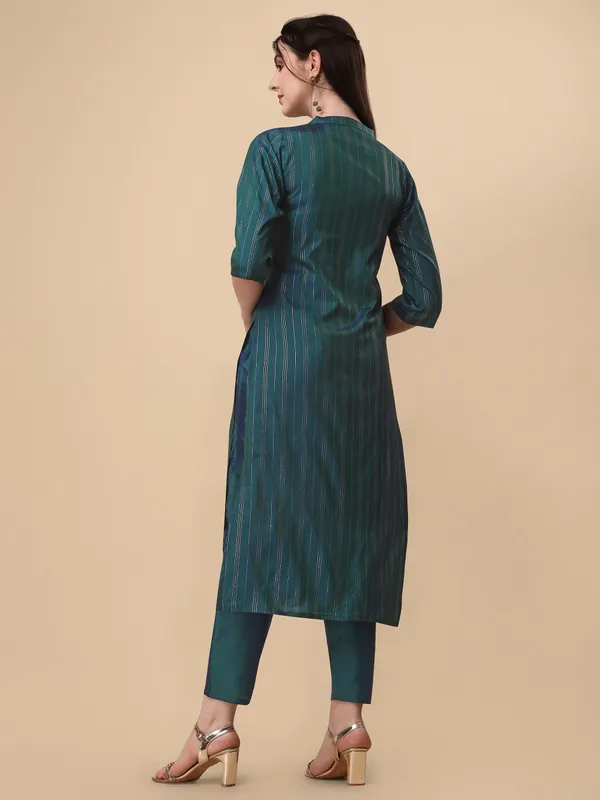GREEN_Elegant_Pinstripe_Kurta_Set_with_Straight_Pants