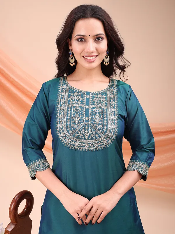 Green_Art_Silk_Embroidered_Kurti_Pant_Dupatta_Set_For_Women