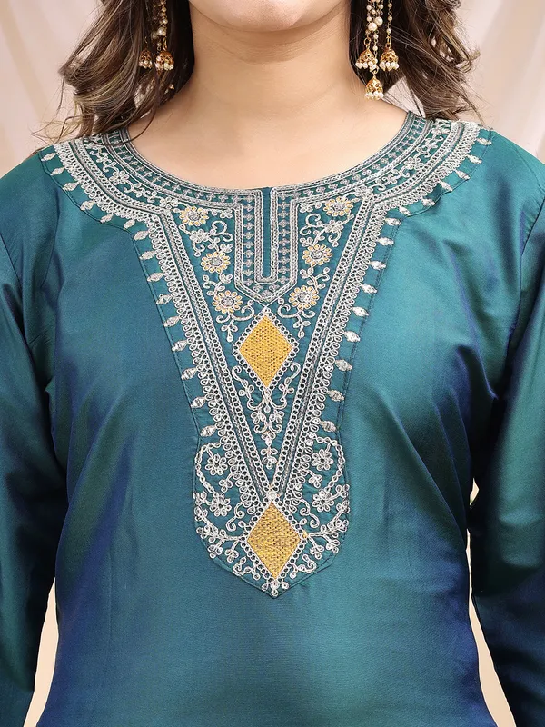 Green_Art_Silk_Embroidered_Kurti_Pant_Dupatta_Set_For_Women