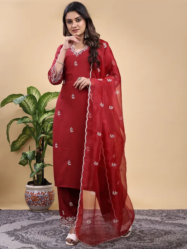 Green_Embroidered_Kurta_Set_with_Matching_Pant_and_Dupatta