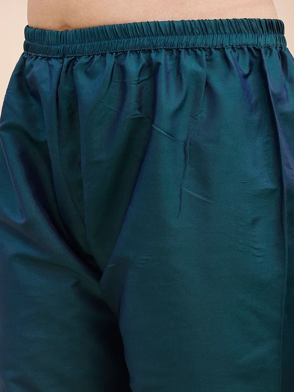 Green_Embroidered_Straight_Kurta_Set_with_Floral_Printed_Dupatta