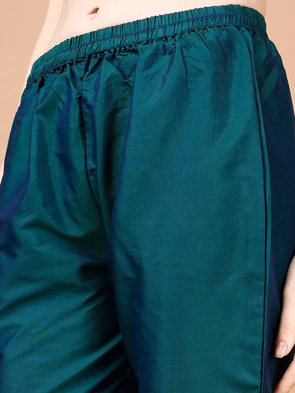Green_Trendy_Straight_Kurta_Pant_Set_with_Designer_Dupatta