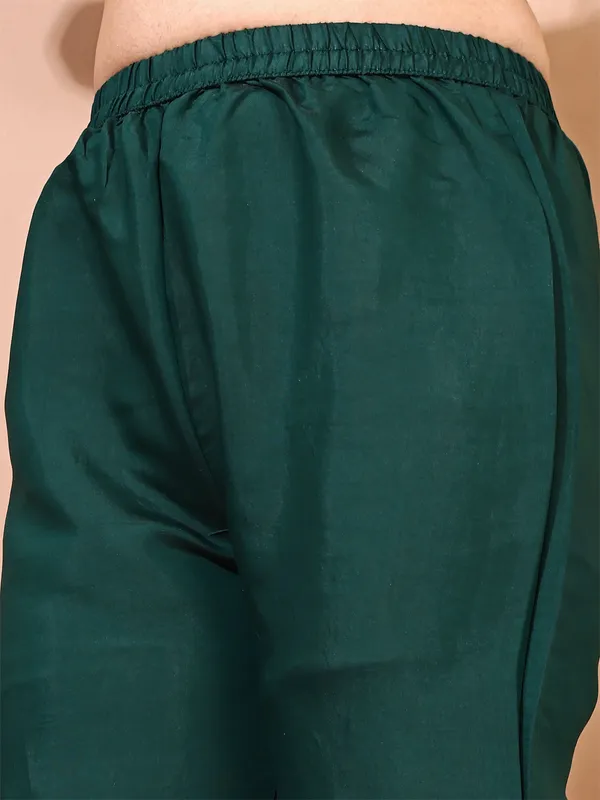 Green_Trendy_Straight_Kurta_Pant_Set_with_Designer_Dupatta