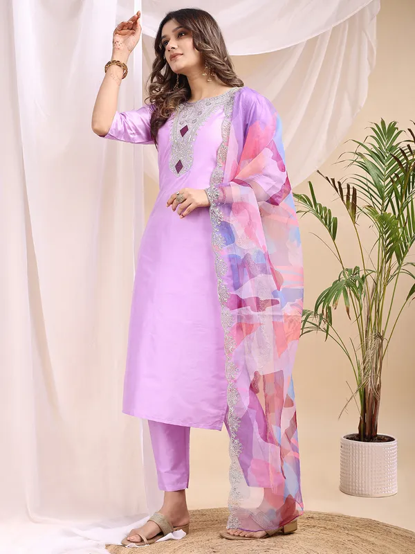 Lavendar_Art_Silk_Embroidered_Kurti_Pant_Dupatta_Set_For_Women