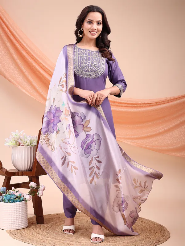 Lavendar_Art_Silk_Embroidered_Kurti_Pant_Dupatta_Set_For_Women