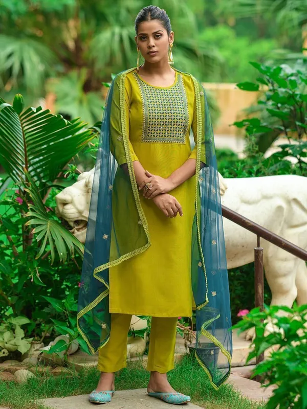Lemon_Embroidered_Kurta_Set_with_Elegant_Dupatta