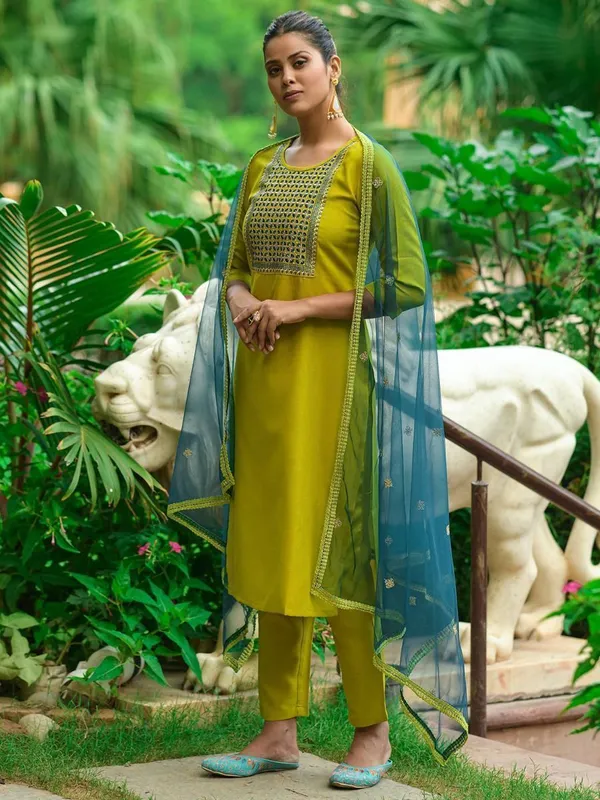 Lemon_Embroidered_Kurta_Set_with_Elegant_Dupatta