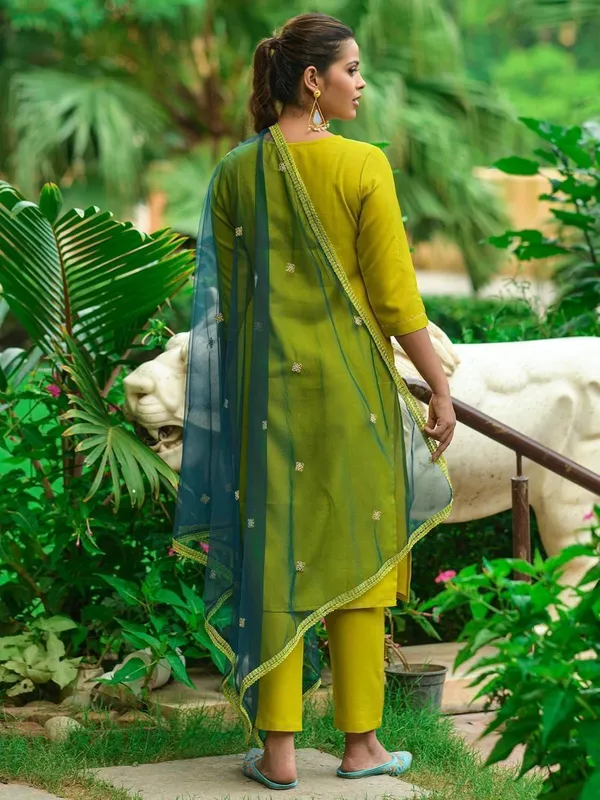 Lemon_Embroidered_Kurta_Set_with_Elegant_Dupatta