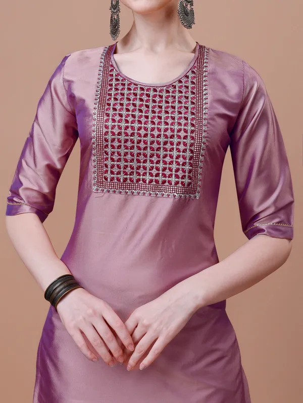 Peach_Embroidered_Kurta_Set_with_Elegant_Dupatta