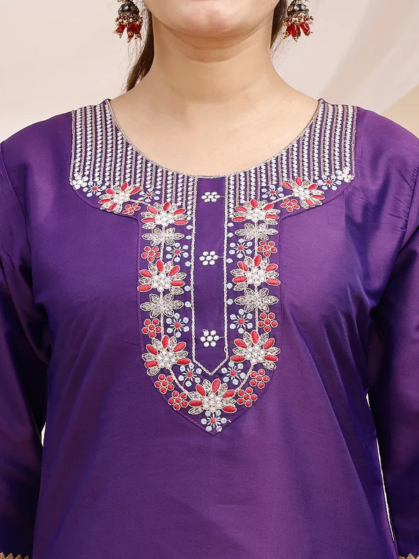 Purple_Embroidered_Straight_Kurta_Set_with_Floral_Printed_Dupatta