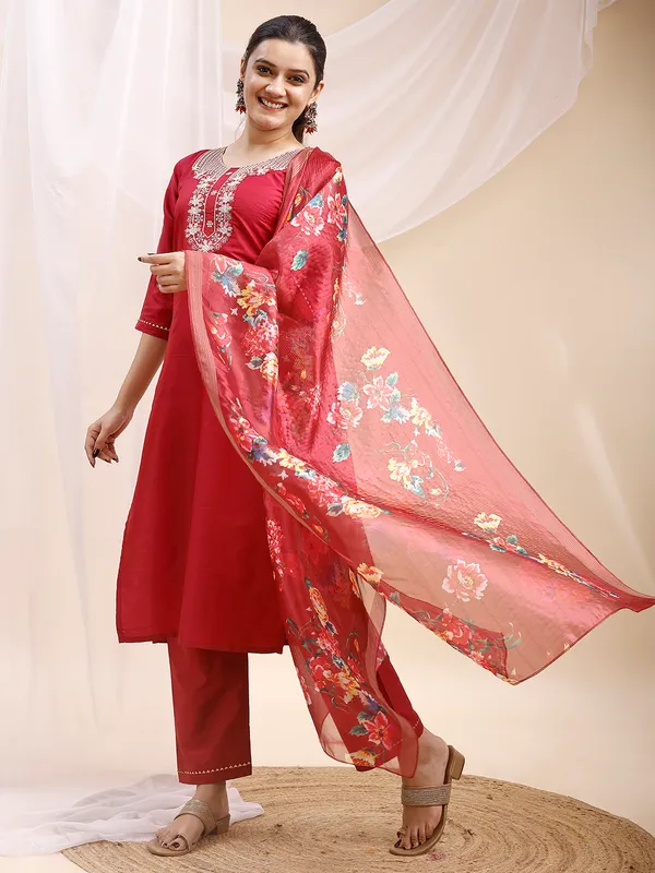 Rani_Embroidered_Straight_Kurta_Set_with_Floral_Printed_Dupatta