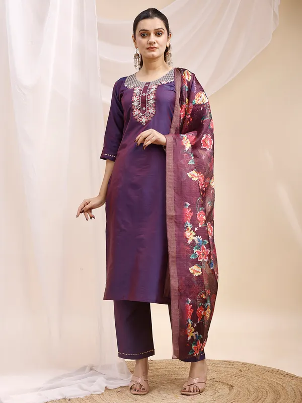 Wine_Embroidered_Straight_Kurta_Set_with_Floral_Printed_Dupatta