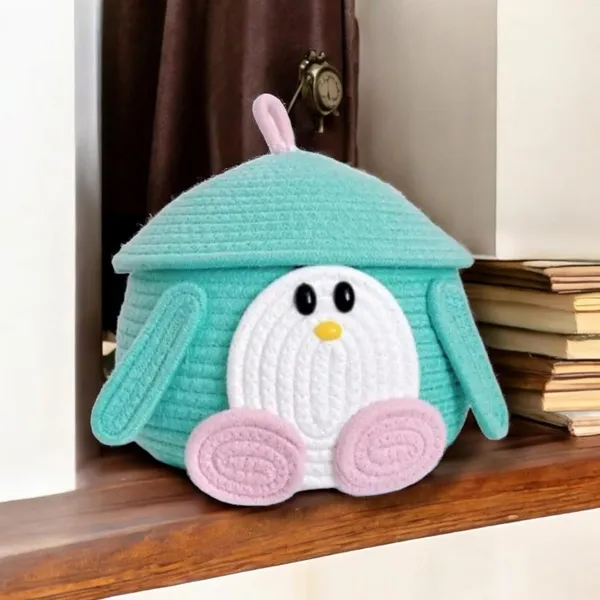 Penguin_A_Multipurpose_CuteStorage_Basket