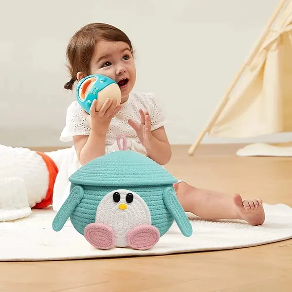 Penguin_A_Multipurpose_CuteStorage_Basket