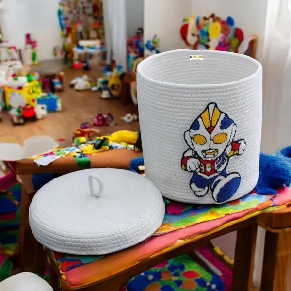 White_Cotton_Rope_Storage_Basket_With_Lid_Ultraman_Character_Design_Decorative_Container_For_Kids_Room